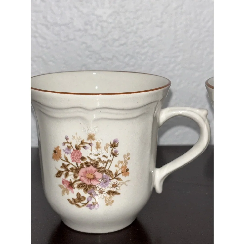 Vintage Diamond Stoneware Cups Flowers 2‎ Pc